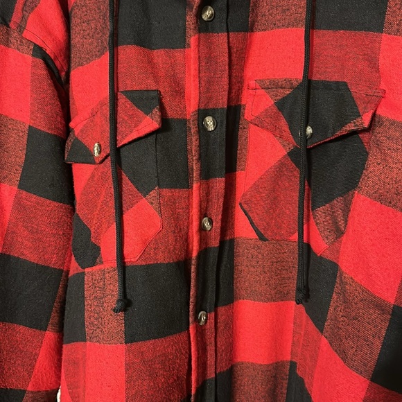 Woodland Creek Men's Quilted Flannel Jacket With Hood in Red/Black Plaid size L - Picture 7 of 11
